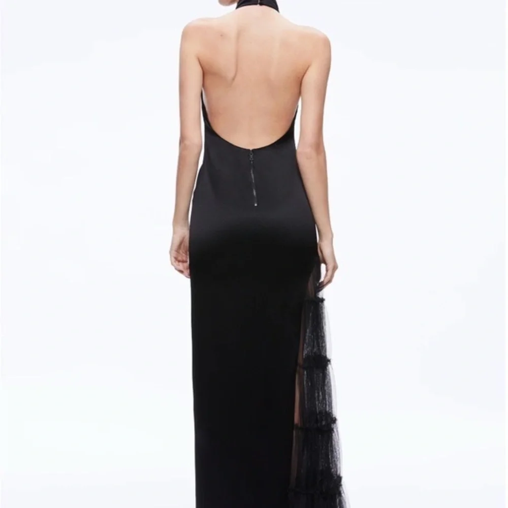 Elegant Black Halter Dress - Picture 4 of 5